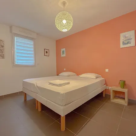 Appartement Centrale A 100 M Des Plages Rue De Provence Saint-Raphaël Buitenkant foto