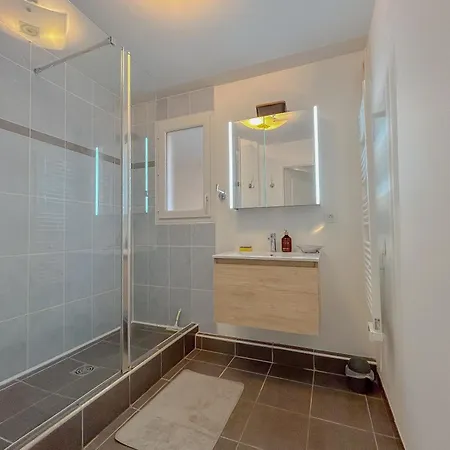 Appartement Centrale A 100 M Des Plages Rue De Provence Saint-Raphaël Buitenkant foto